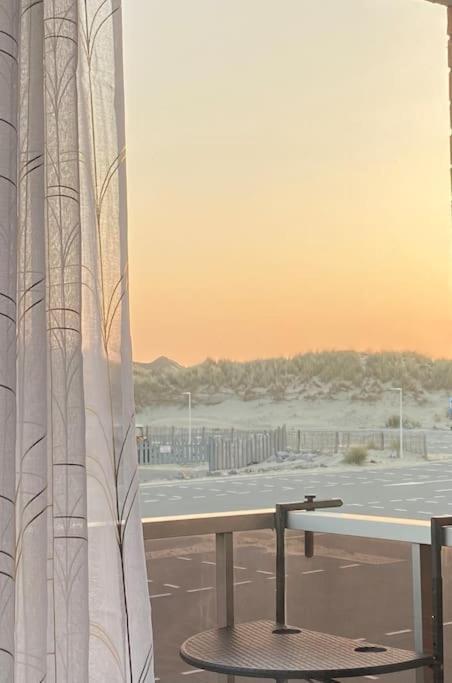 Studio Entre Mer Et Dunes Avec Balcon Vue Laterale Mer 50M Plage Pour 3 Pers Wifi Menage Compris Fort-Mahon-Plage Exteriér fotografie